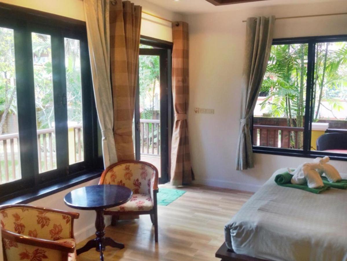 Villa Chaya Khao Lak Exterior photo