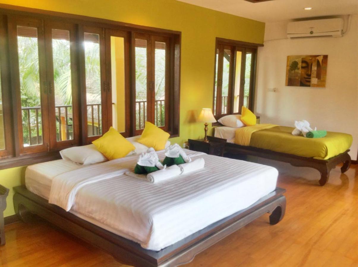 Villa Chaya Khao Lak Exterior photo